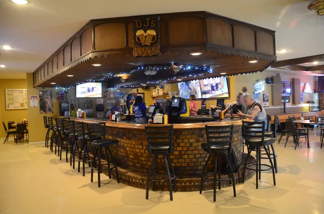 DJ's Pub & Grill