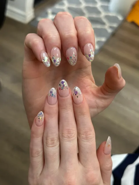 A&B Nail Bar INC.