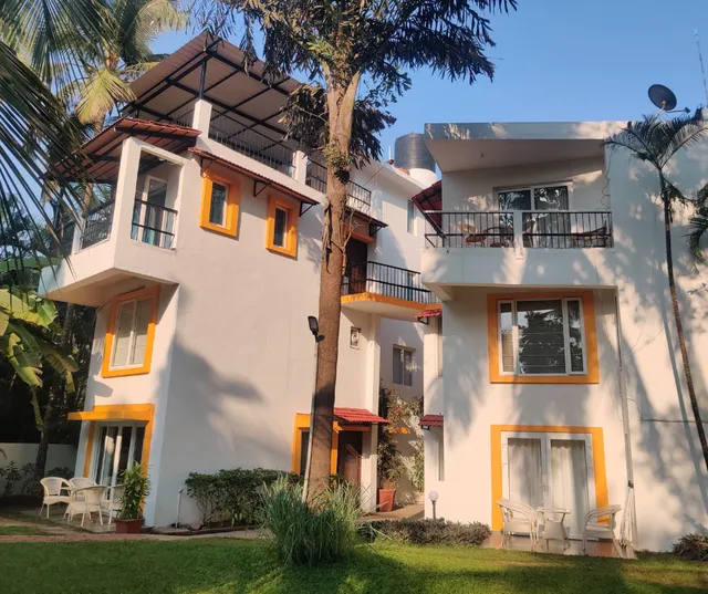 Annabelle's at Bernard Simao Beach Apartments