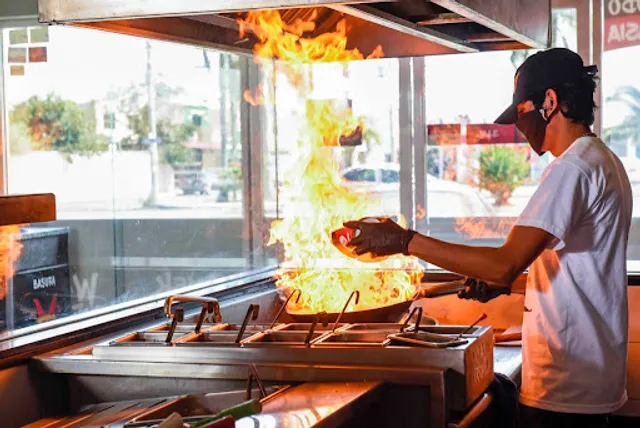 Wok Yeah – Comida Asiática en Plaza Patio Mérida