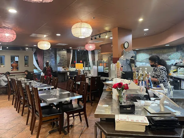 Frodo Joe's Petit Cafe