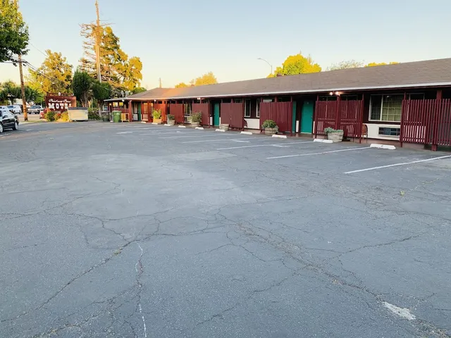 Pacheco Pass Motel