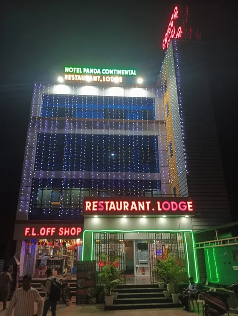 Panda Continental Lodge, Restaurant & Bar