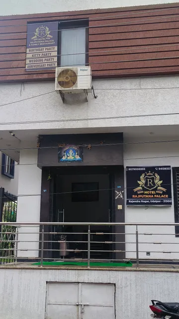 Hotel Rajputana Palace