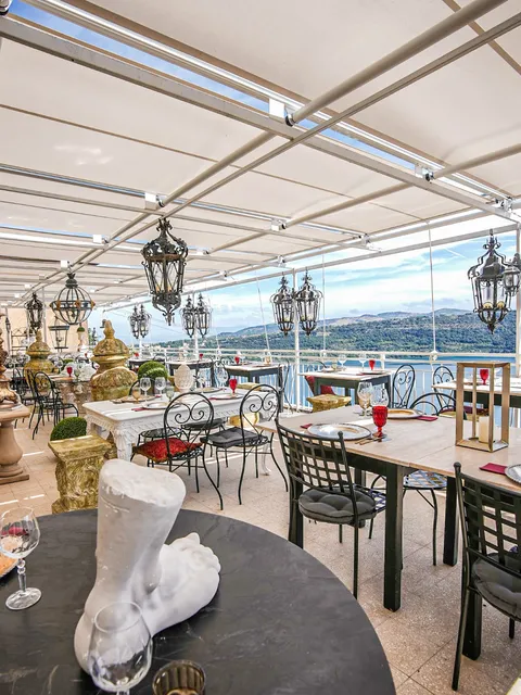 La Papessa Ristorante • Vista Lago