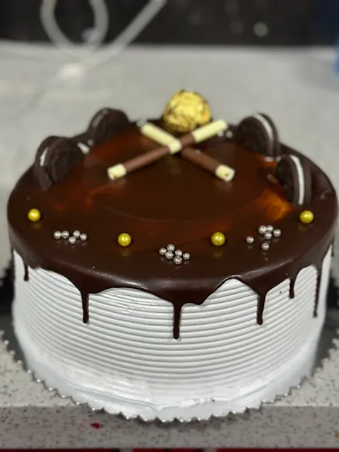 Red Moon Bakery and Cafe