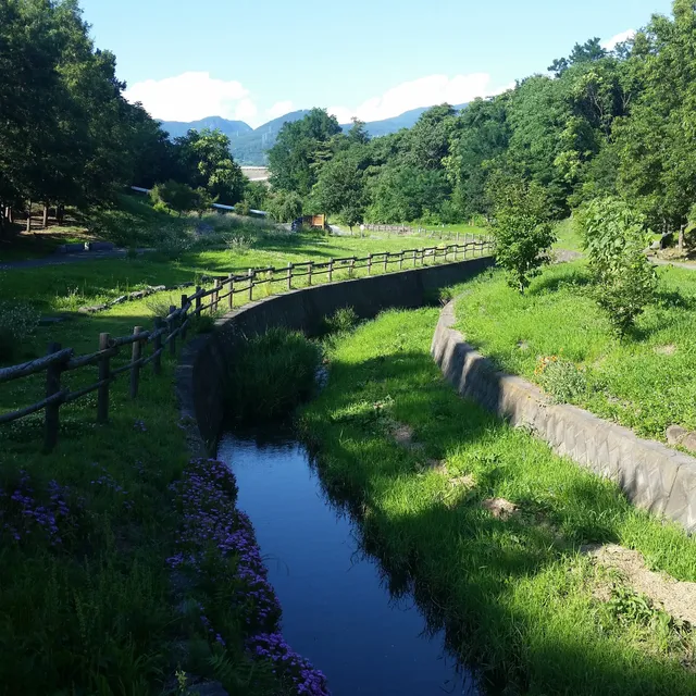 Mihogaike City Ryokuchi Park