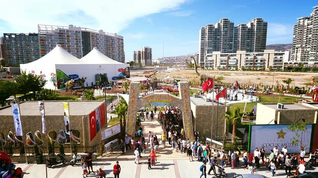 Universal Children's Museum and Theme Park