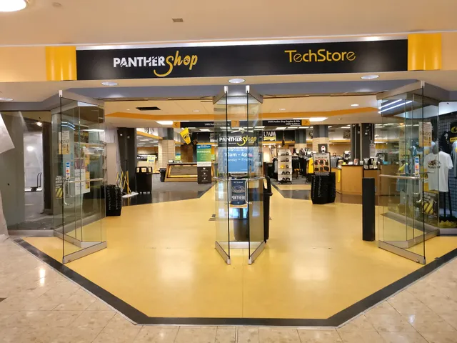 UW-Milwaukee PantherShop