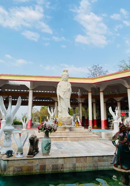 San Chao Mae Guan Yin Yok Khao