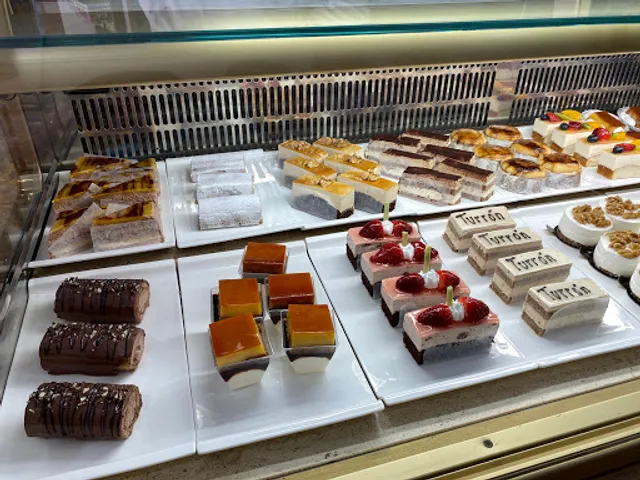 Pastelería Cafetería Basilio