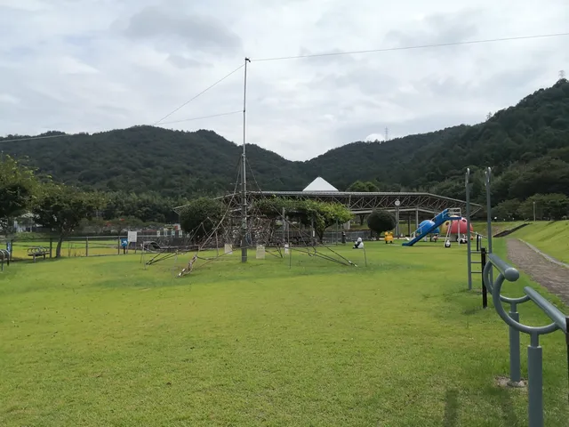Yawaraginosato Park