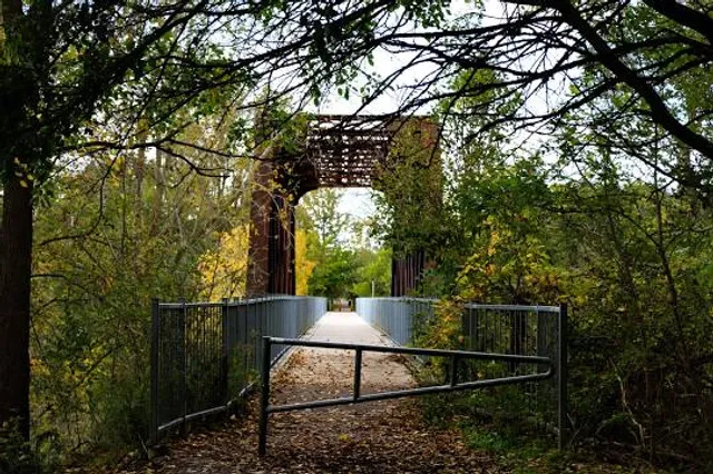 Waterford Heritage Trail to Simcoe, Ontario