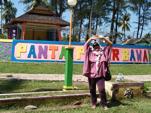 Pantai Pasar Bawah