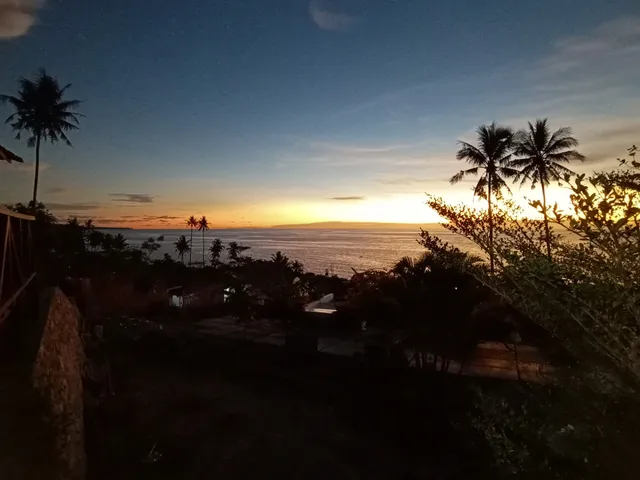 Sunset Rumah 40 Cafe Resto & Villa