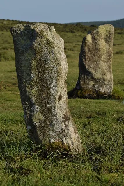Nine Stones Circle (Nine Maidens or 17 brothers)