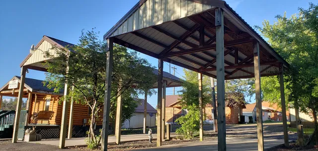 Winchester Lake Lodge