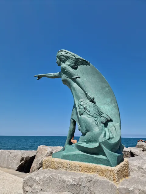 Monumento Alle Mogli Dei Marinai