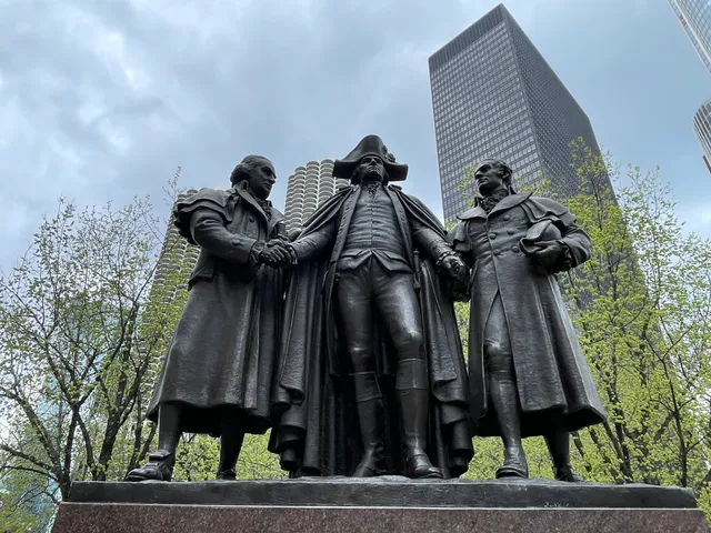 Heald Square Monument