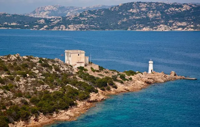 Faro di Capo d'Orso