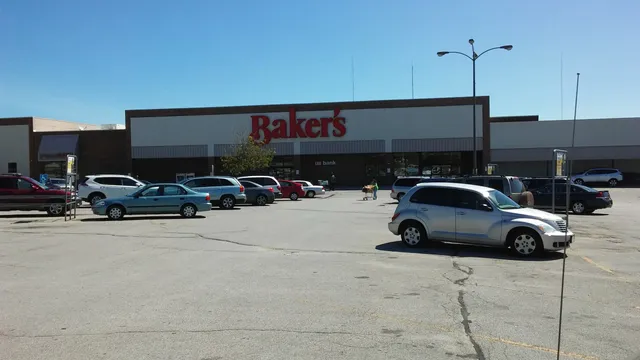 Plaza North Shopping Center