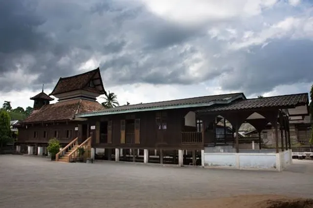 The 400-year-old Mosque (Masjid Wadi Al-Hussein 1634)