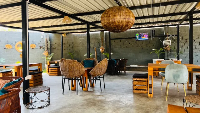 Kish & Ash Cake Bar & Cafe