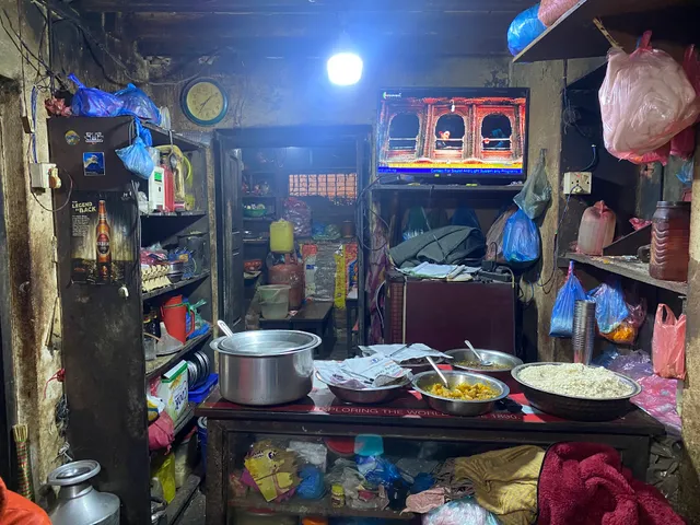 Bhauju ko Andaa Chiura Pasal