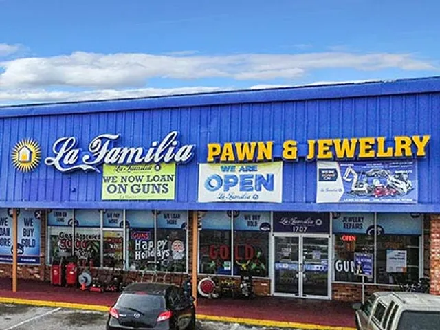 La Familia Pawn and Jewelry
