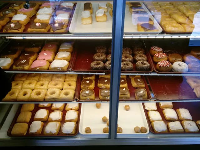 Square Donuts - 3rd St.