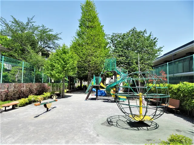 Shinjukukuritsukaba Park