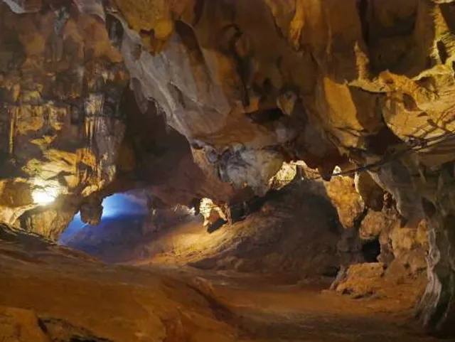 Sumalsag Cave