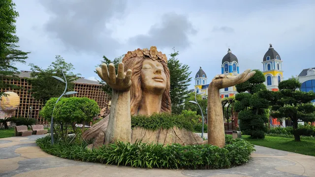 Công viên Nghệ thuật Đương đại Urban Park - Grand World