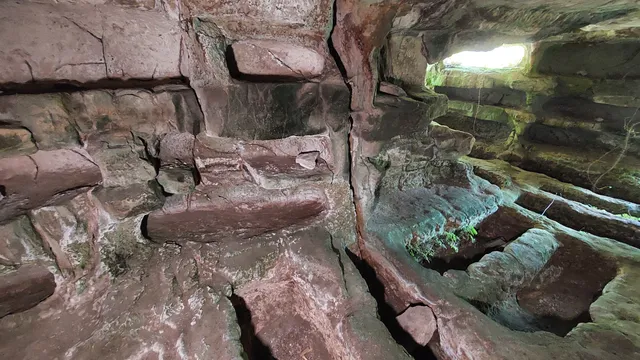 Catacombe di Cava Celone