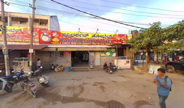 Sri Veerabhadraedhwara Thatte Idli Hotel