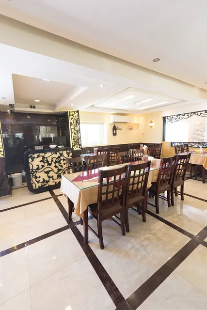 Nayaab Haandi - Al Majarra I Pakistani Restaurant