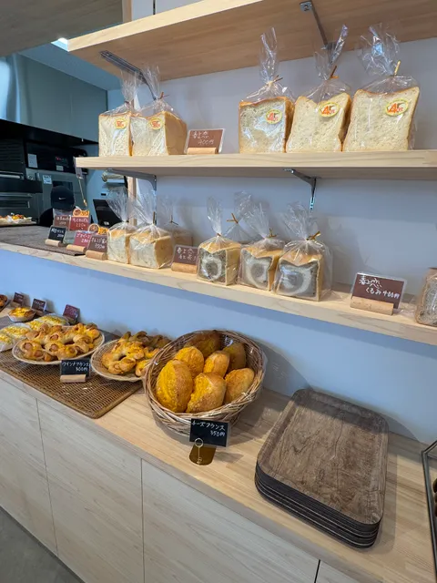 しろねこのパン屋さん