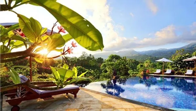 Shanti Natural Panorama View Hotel Bar and Restaurant