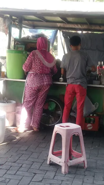 WARUNG MUSLIM MADURA