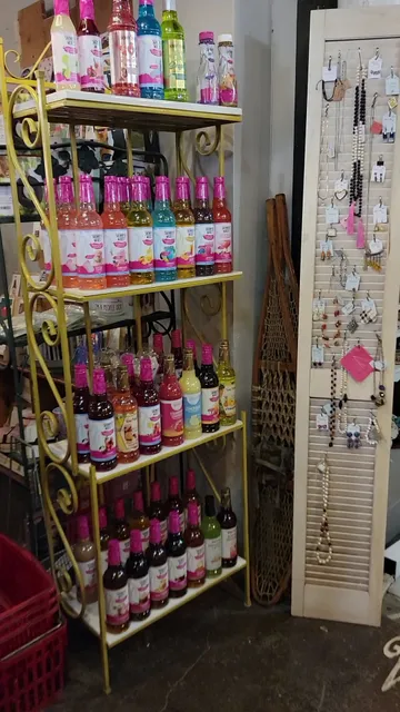 Hattie's House Antiques