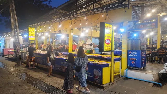 เจ๊ตุ้มบุฟเฟต์ทะเลเผา