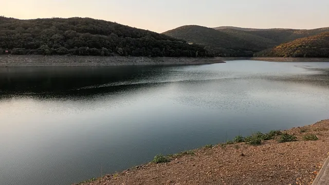 Lac et Barrage de Vailhan