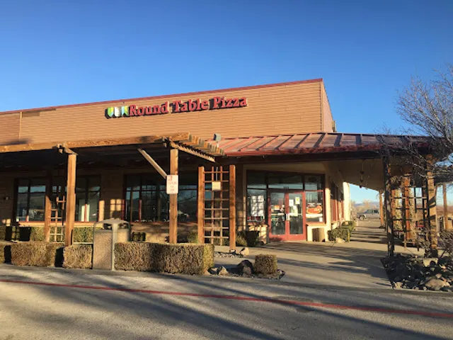 Round Table Pizza