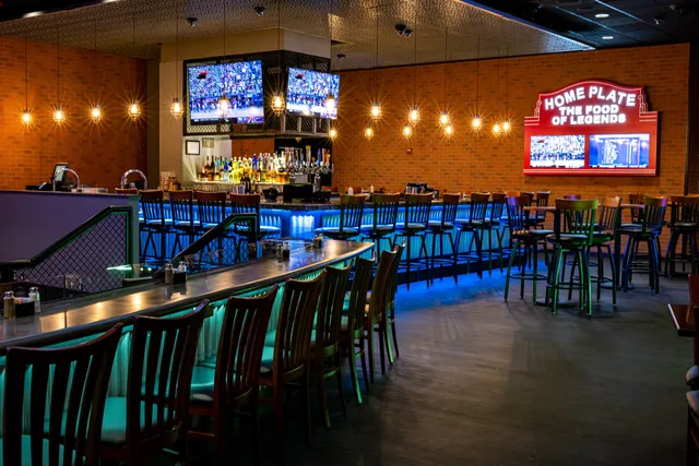 Home Plate Bar & Grill