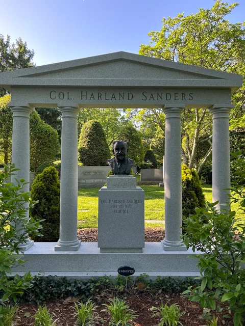 Grave of Colonel Harland Sanders