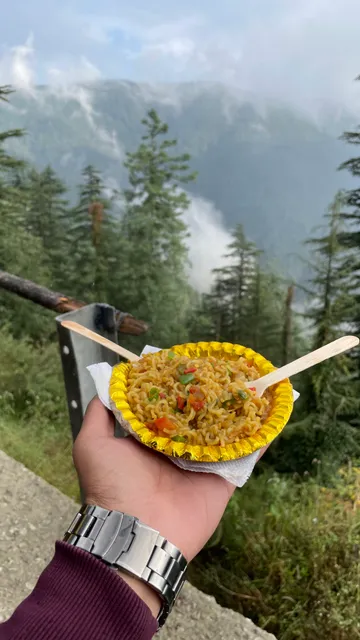Road side Maggi point