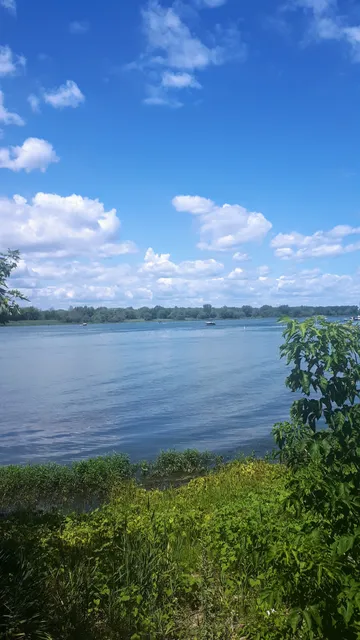 Boucherville municipal pier (Yvon Julien)