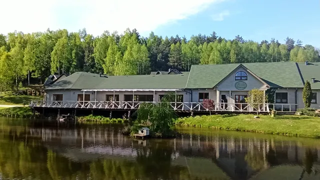 Zielone Wzgórza - restauracja nad jeziorem, noclegi Kaszuby