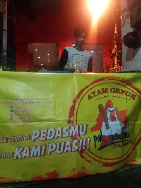 Ayam Gepuk Pak Gembus Hayam Wuruk
