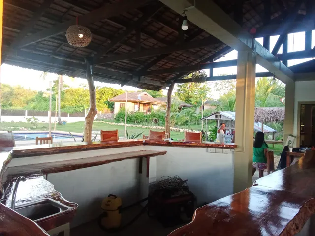 Casa James Oasis Bar & Grill